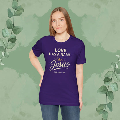Love Has a Name – Jesus | T-Shirt